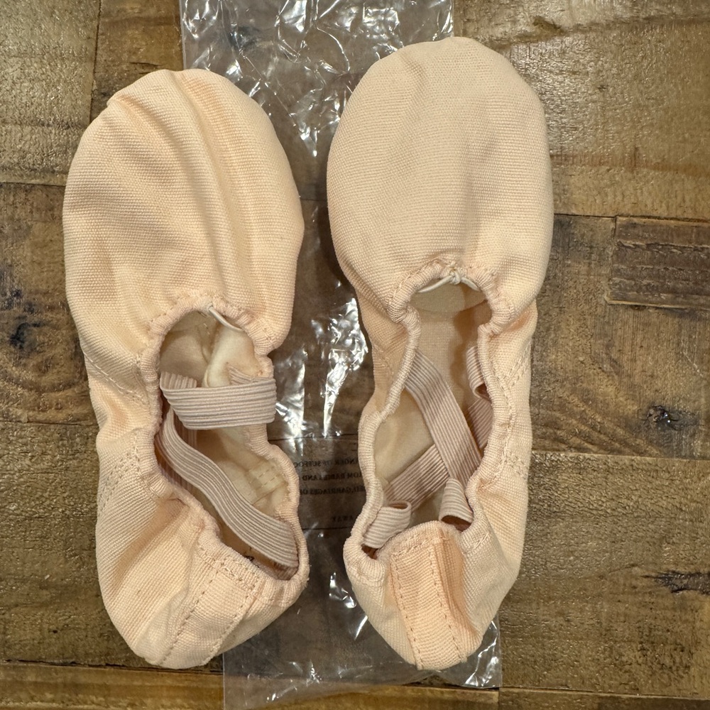 Capezio Juliet Ballet Shoe Canvas